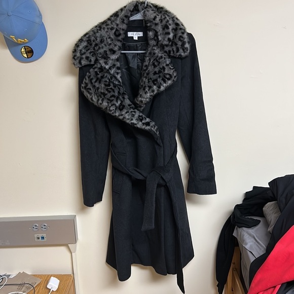 Via Spiga Belted Wool Coat With Grey Faux Fur Trim Size L - Picture 3 of 12